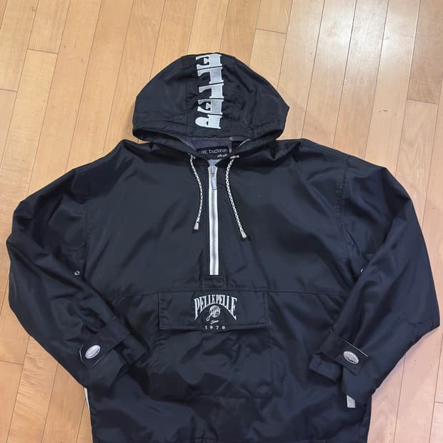 Pelle pelle 펠레펠레 풀오버 자켓.