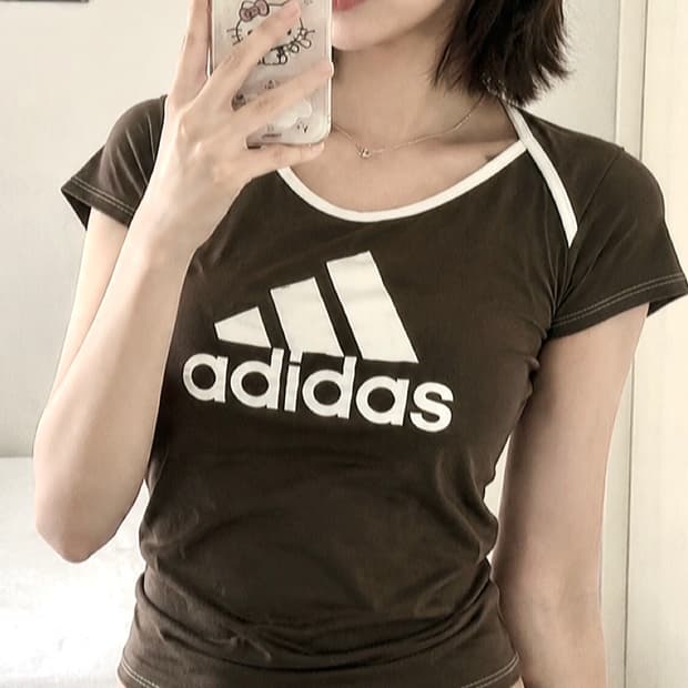 아디다스 모카브라운 반팔