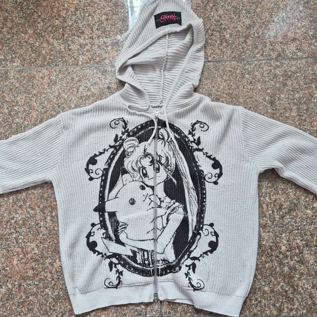 스쿠읏 세일러문 니트