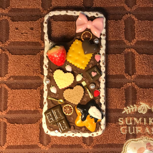 아이폰 13mini  딸기초코라떼갸루 핸드폰케이스