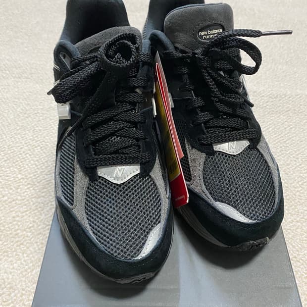 뉴발란스 2002R 블랙다크그레이  (새상품)