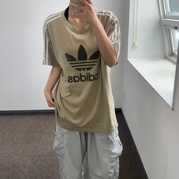 Adidas 아디다스 빅 파이어로고 카키 반팔