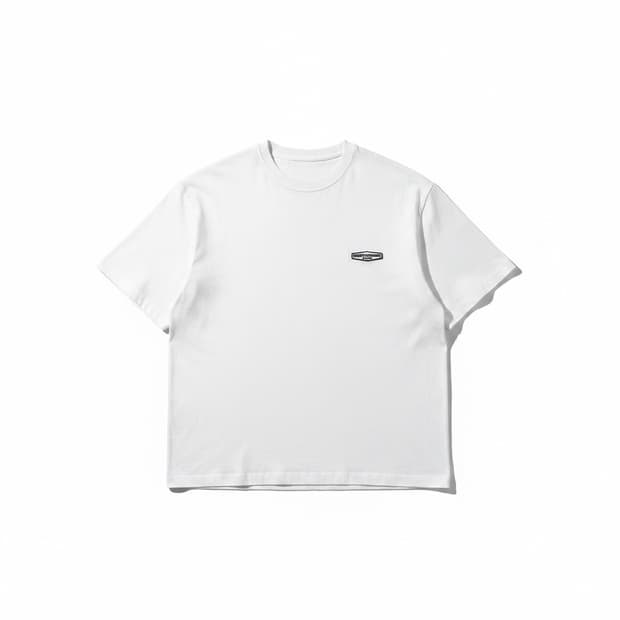 우영미 흰색 반팔 티셔츠 100