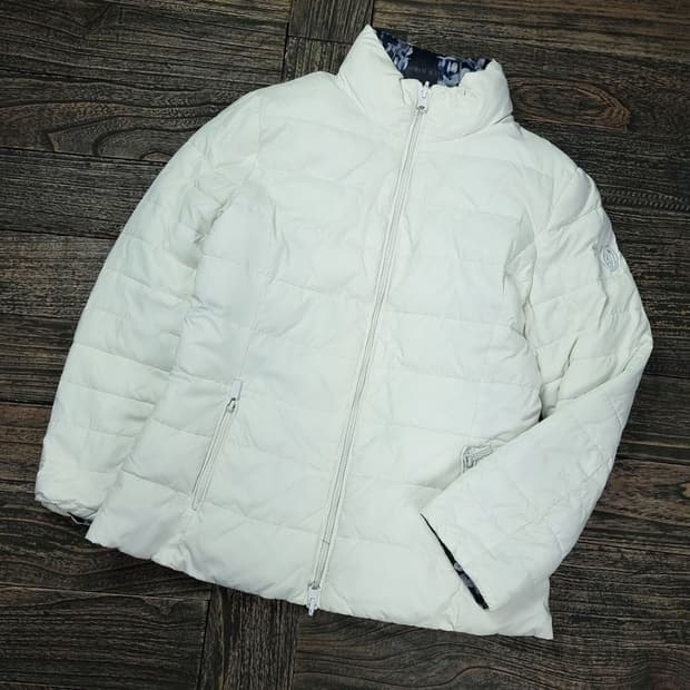 [아르마니] 리버시블 양면 화이트 숏 패딩 P01185