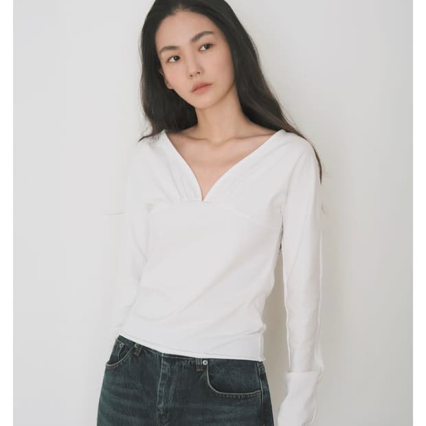 이어닝frontback shirring curved top / ivory