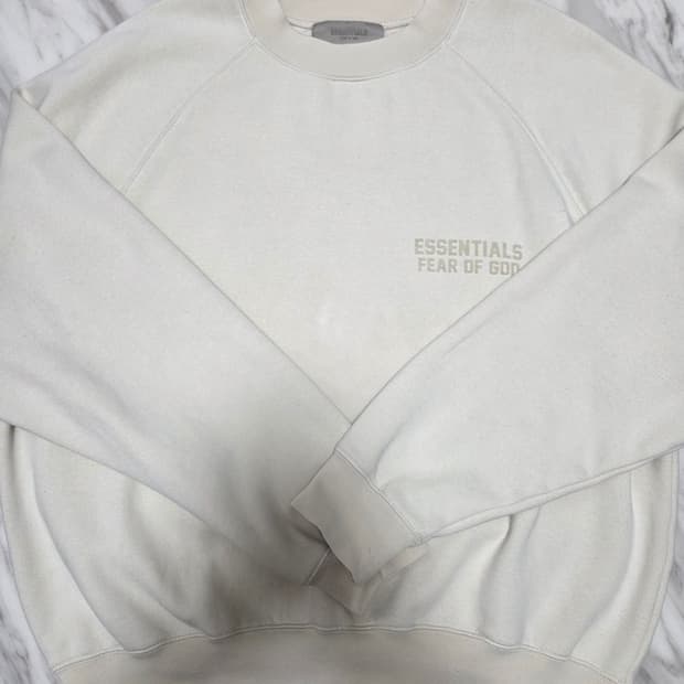 피오갓에센셜 공용 크루넥 스웻셔츠