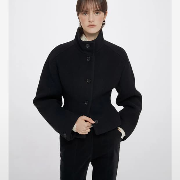 레이브 숏코트
