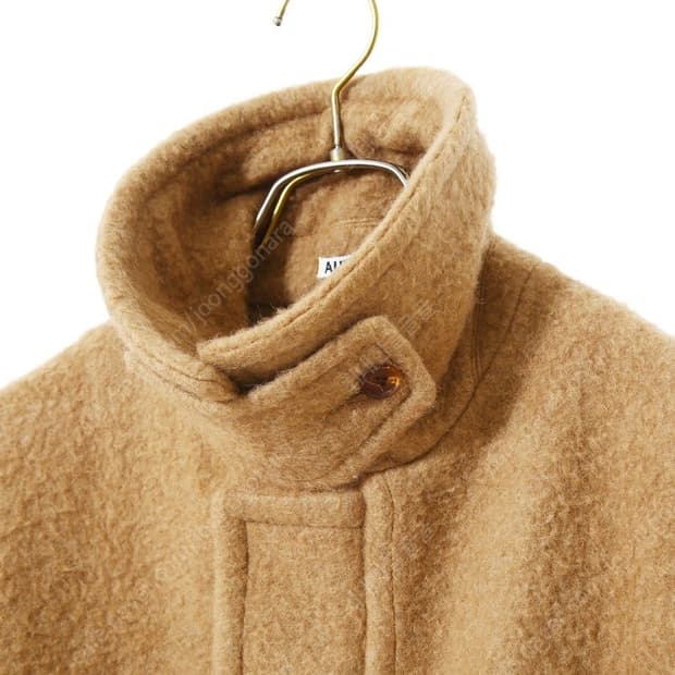 [4]오라리 브러시드 멜튼 베이비 카멜 블루종