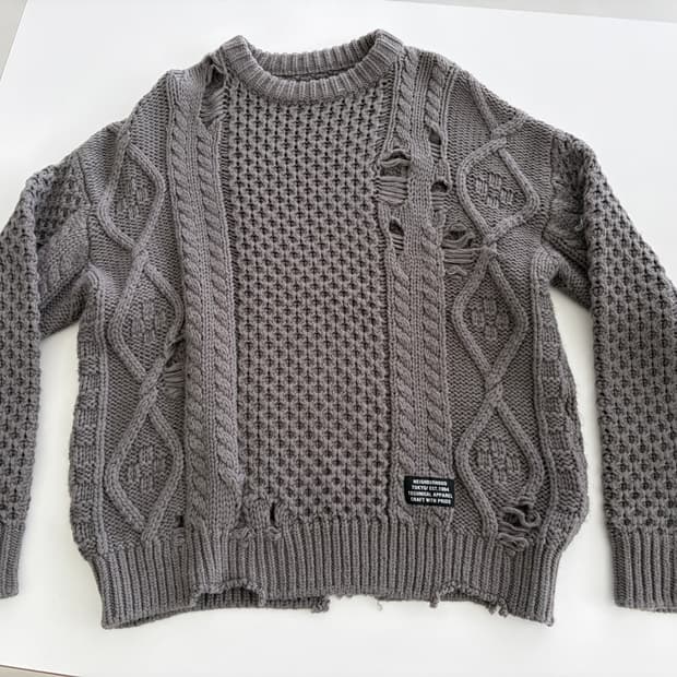 네이버후드 데미지드 스웨터 / m사이즈