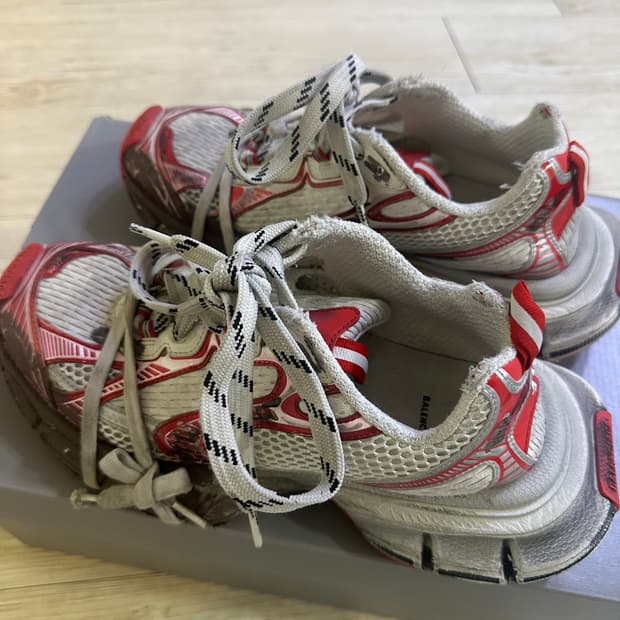 발렌시아가 3xl 레드 원아웃 41