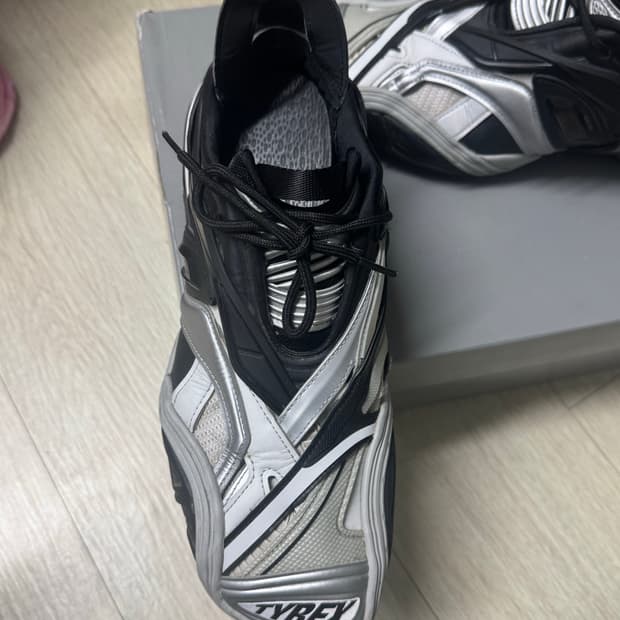 발렌시아가 타이렉스 42