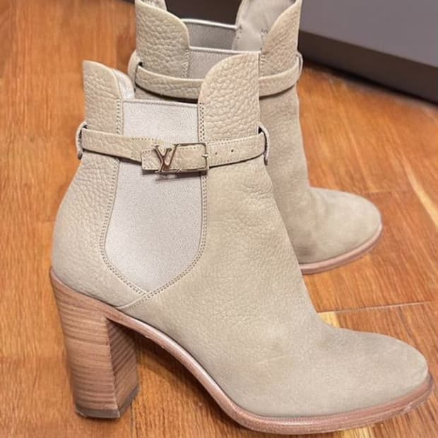 LOUIS VUTTION 루이비통 앵클부츠(38 사이즈)해외발송