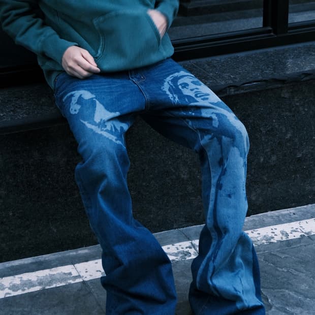 준야와타나베 맨 25SS 밥말리 프린팅 플레어 데님 인디고