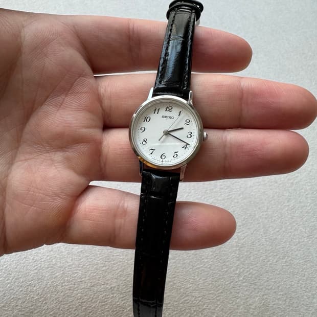 Seiko quartz silver vintage 2P21-0A30
