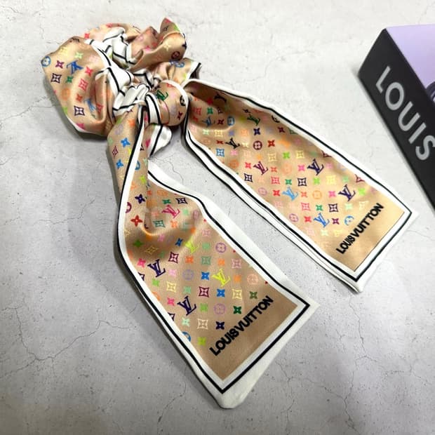 루이비통 진베이지&멀티컬러 리본 헤어슈슈