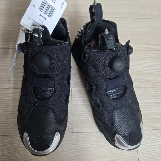 리복 인스타펌프 퓨리 블랙 스터드 240mm