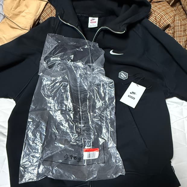 슈프림 나이키 후드집업L 