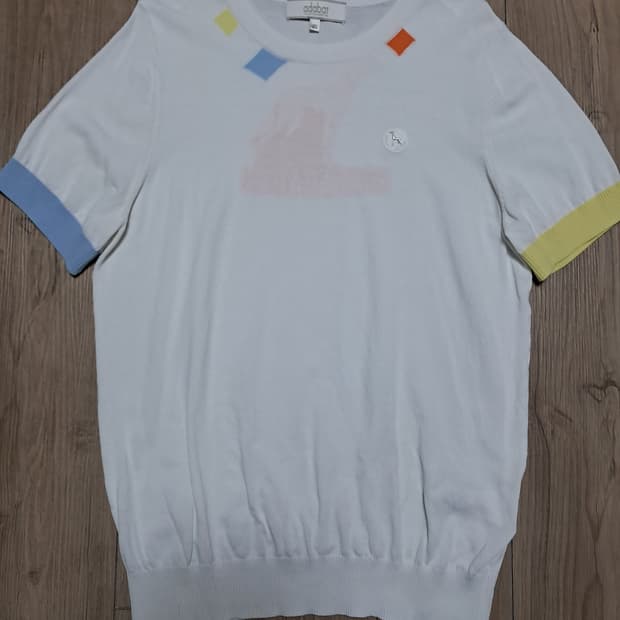 아다바트 여성 반팔티 105