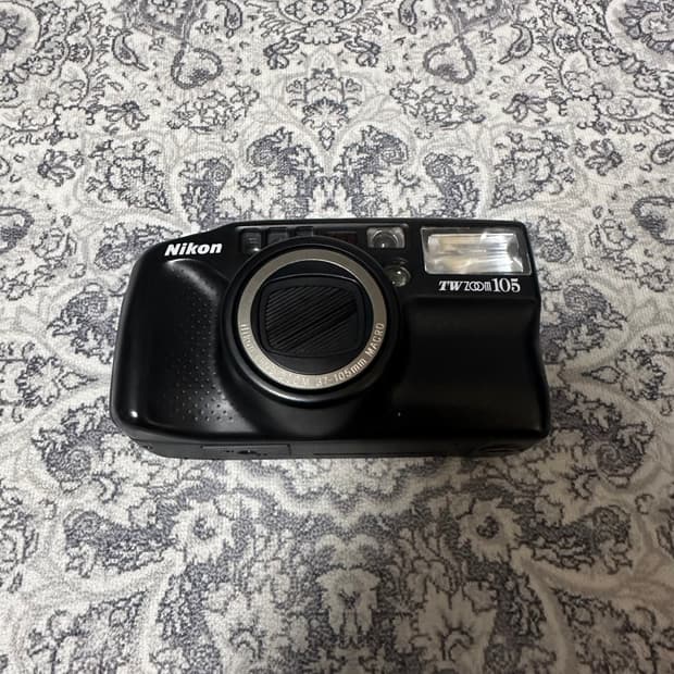 니콘  tw zoom105 고급형 필름 카메라
