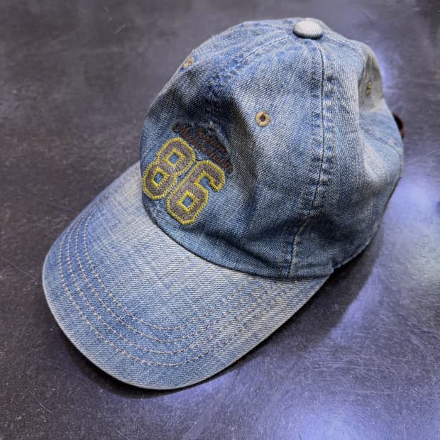 미치코런던 빈티지 86 자수 데님 가죽벨트 볼캡 모자