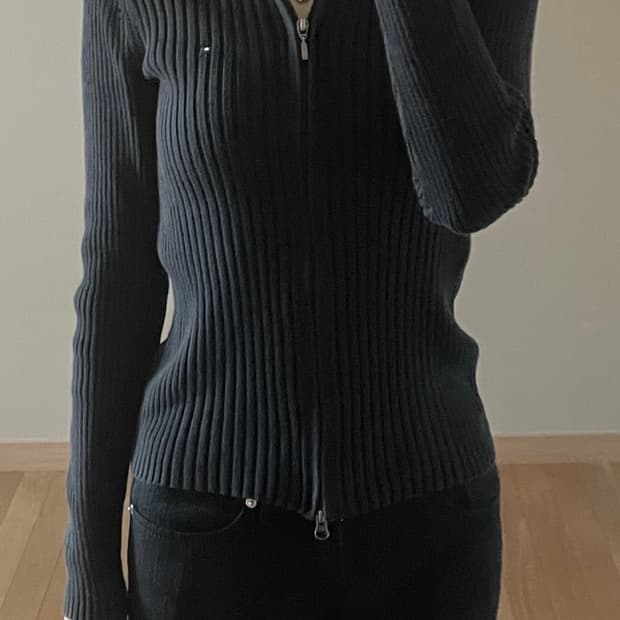 타미 집업 니트