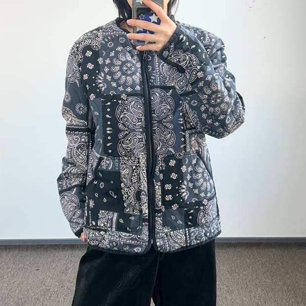 Sun stone 썬 스톤 블랙 페이즐리 누빔 자켓