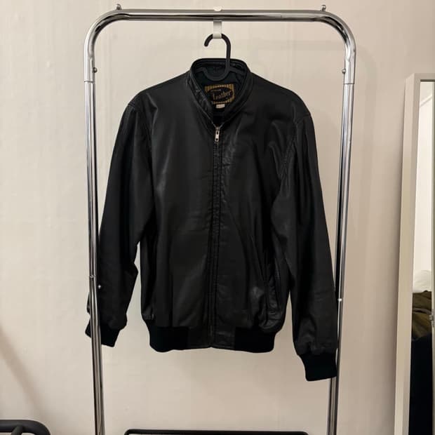 Vtg cow leather bomber