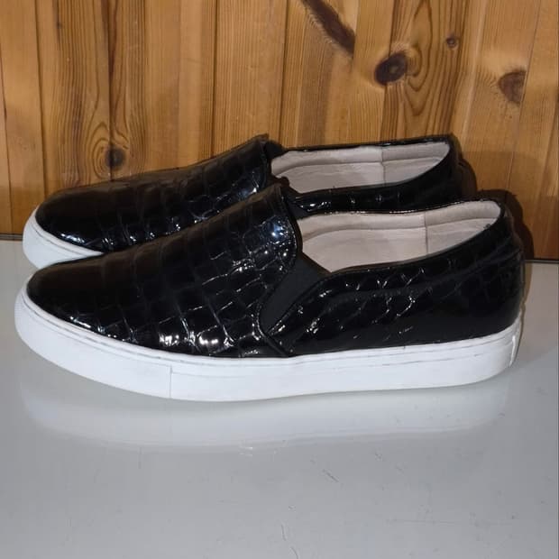 255mm 쇼쉬르라팡 블랙 크로커다일 패턴 에나멜 슬립온 