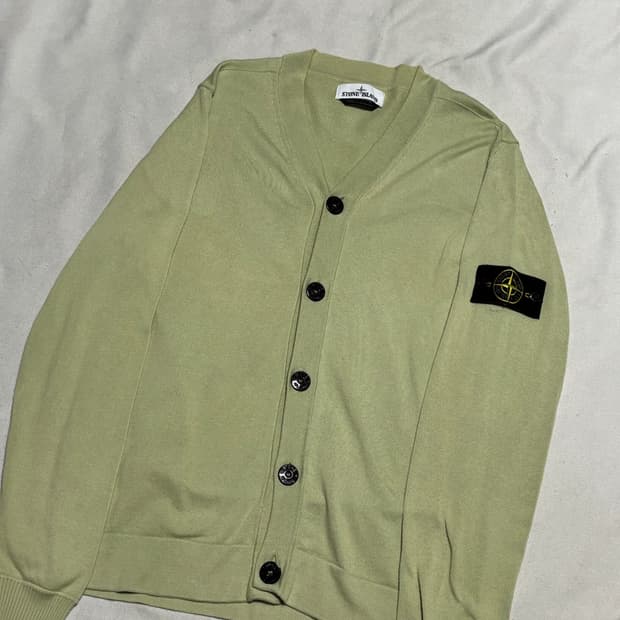 M 스톤아일랜드 패치와펜 브이넥 가디건