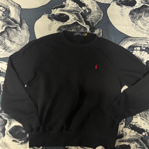 qr신형 폴로 기모맨투맨 M사이즈