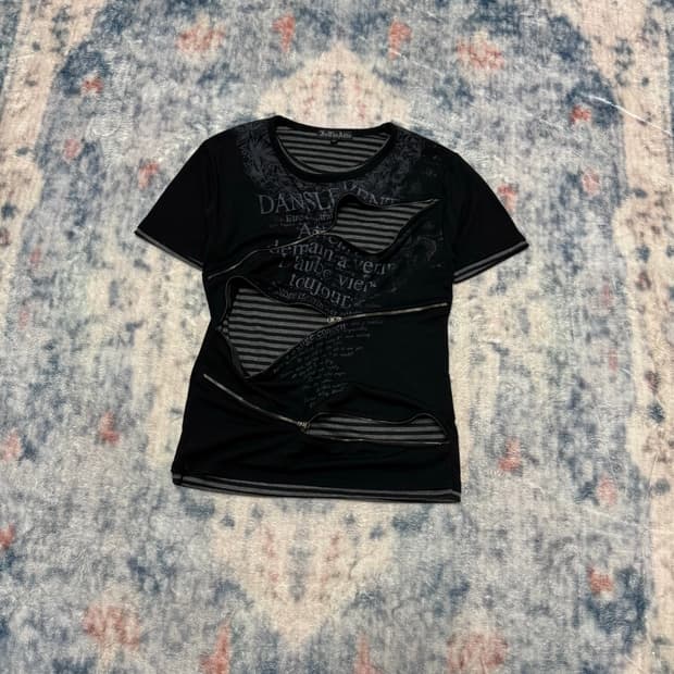 In the attic 00s archive layered top  