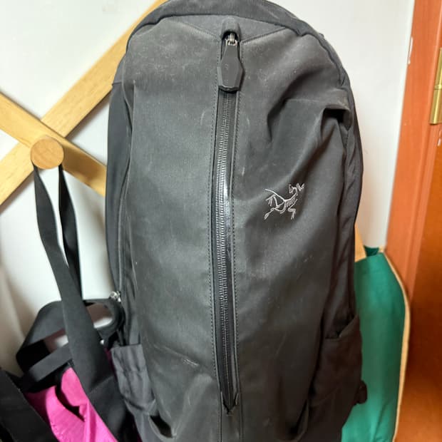 아크테릭스 아로22