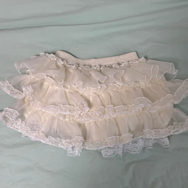 러프넥 튜튜 팬츠 스커트 크림