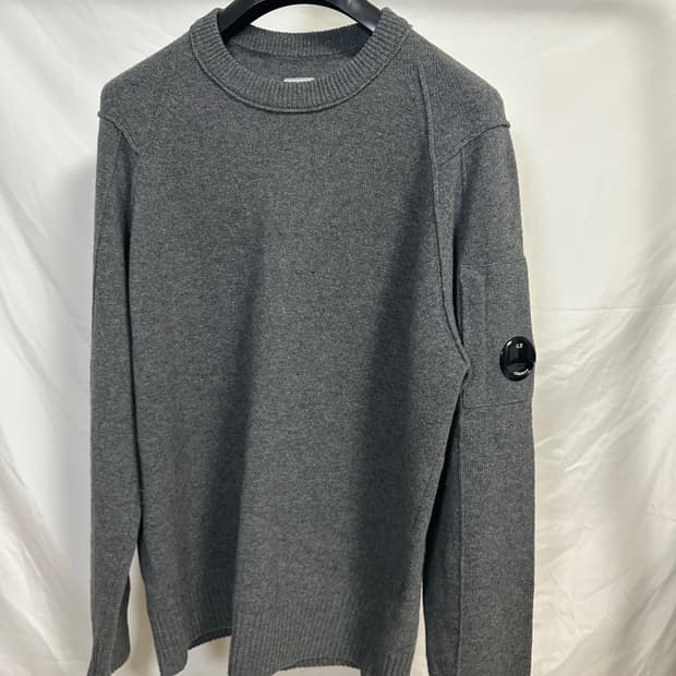 CP컴퍼니 렌즈와펜 그레이 니트 (52/105)