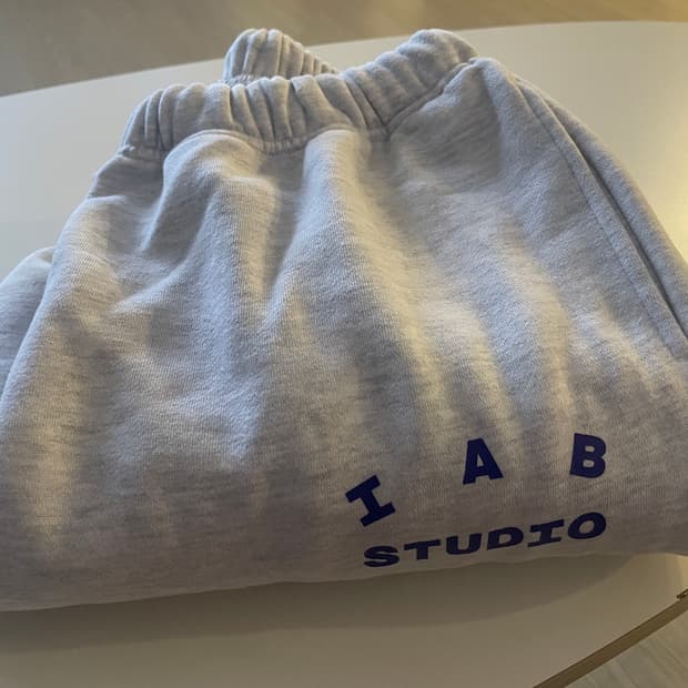 아이앱 스튜디오 스웨팬츠 라이트그레이