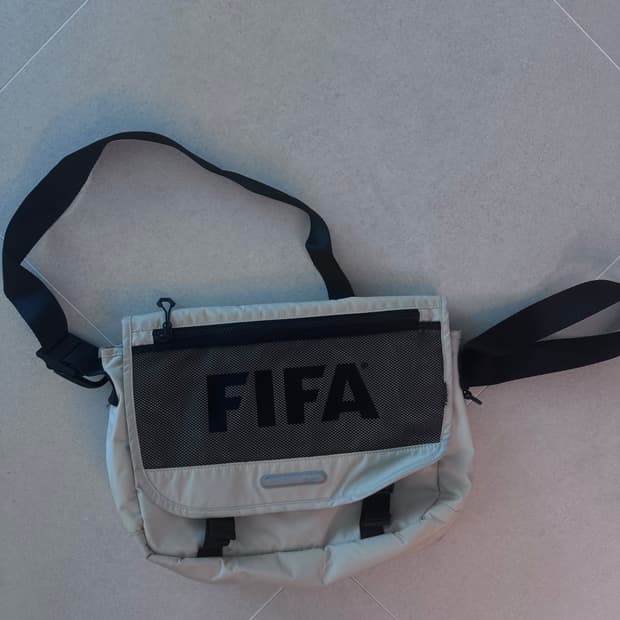 피파 크로스백 메신저백 판매