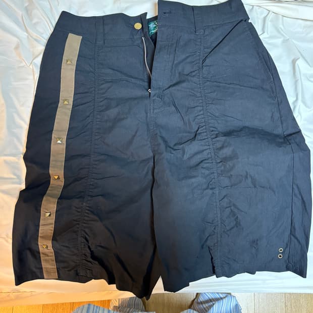 더 콜디스트 모먼트 반바지 L