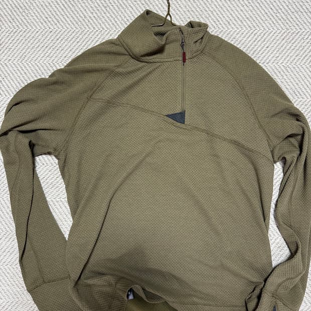 Klattermusen huge half zip sweater olive