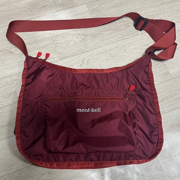 몽벨  L.W. shoulder bag스몰 레드 (몽벨 크로스백)