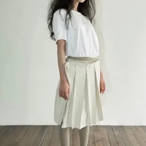 에옹쓰 미디 스커트 M사이즈