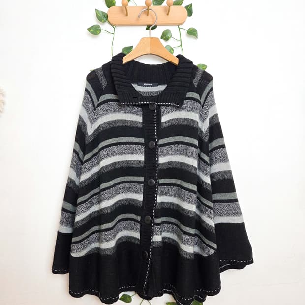 무채색 스티치 케이프 가디건