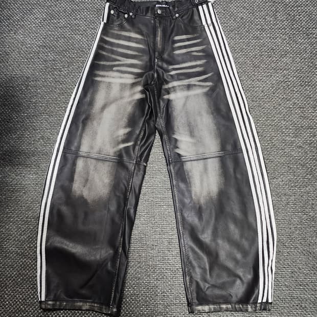 배드블러드 삼선 레더 와이드 팬츠 XS 29사이즈
