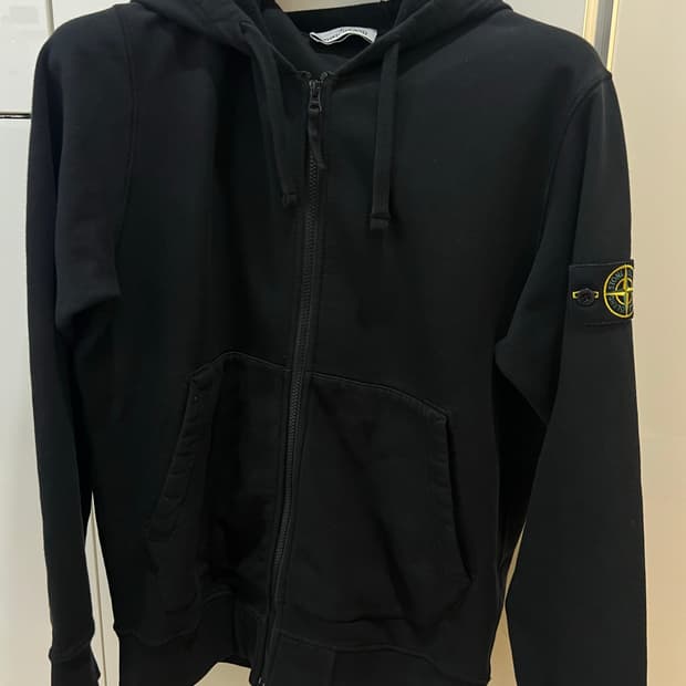 23fw 스톤아일랜드 후드집업 L (새상품급)