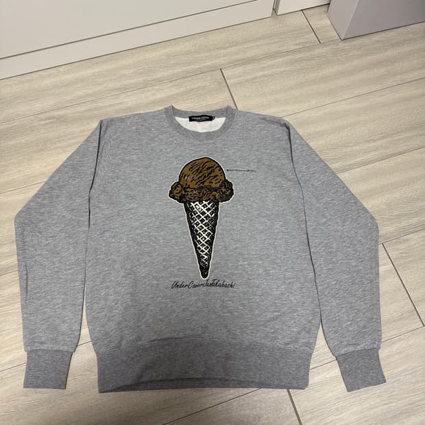 언더커버 여성 맨투맨 