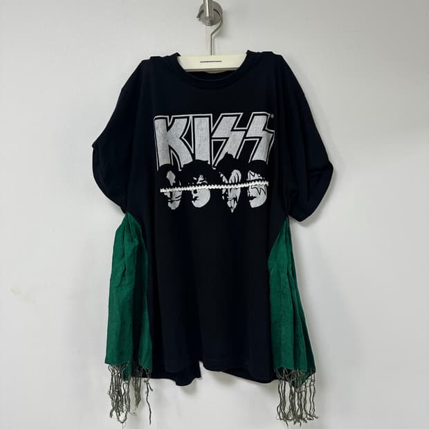 [유미아리아] yuumiaria T-shirt