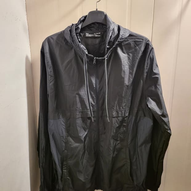 [XL]언더아머 후드 경량바람막이 블랙