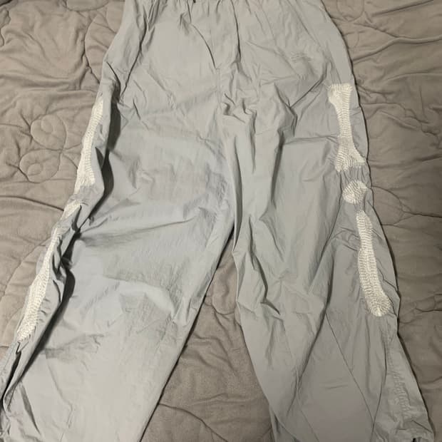 트레블 스켈레톤 나일론 팬츠 그레이 (S사이즈)