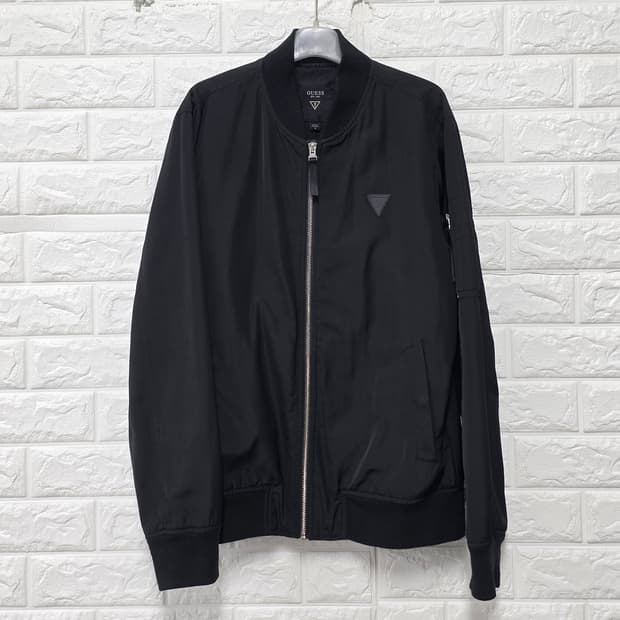 택포// Guess 게스 블랙 봄버 자켓 M edf