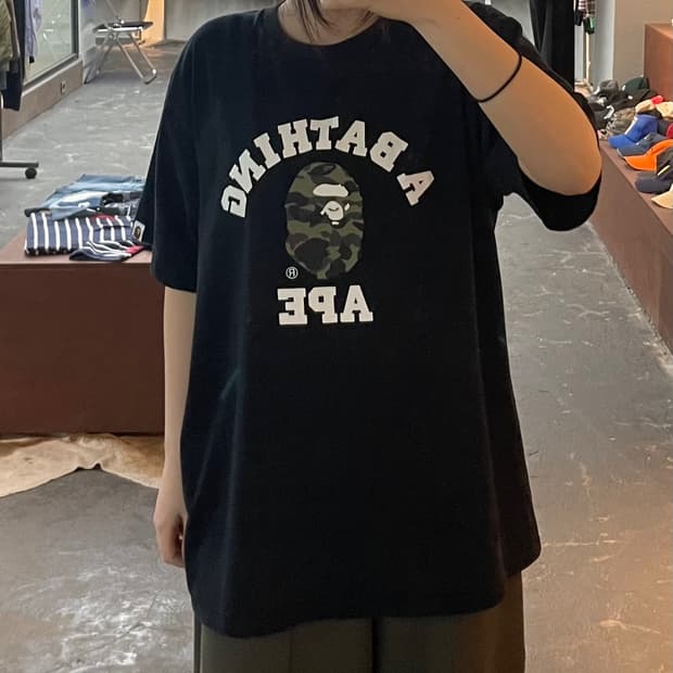 베이프 카모 컬리지 블랙 반팔 H2657