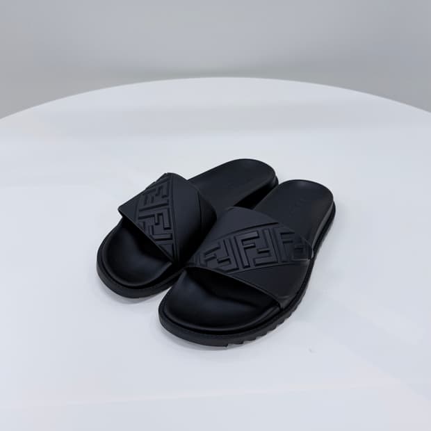 [S+급/270] 펜디 FF로고 러버 슬라이드 샌들 슬리퍼 블랙